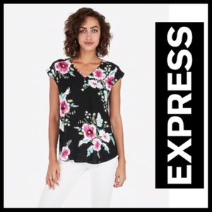NWT Express Floral Covered Button Gramercy Tee